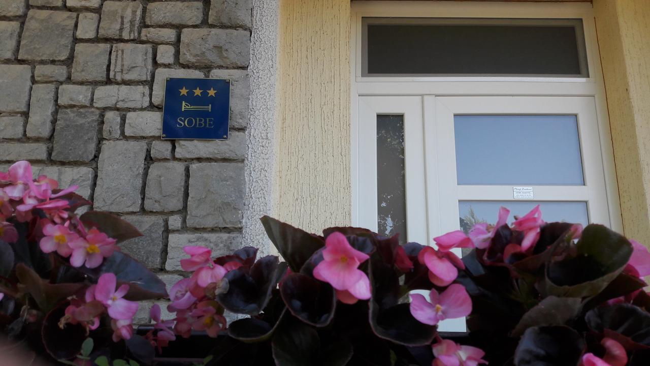Sobe Majetic Hotell Bizovac Exteriör bild